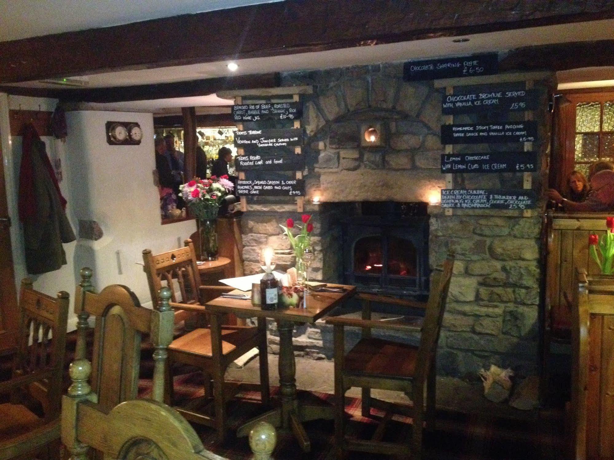 The Dalesman Country Inn Sedbergh Esterno foto